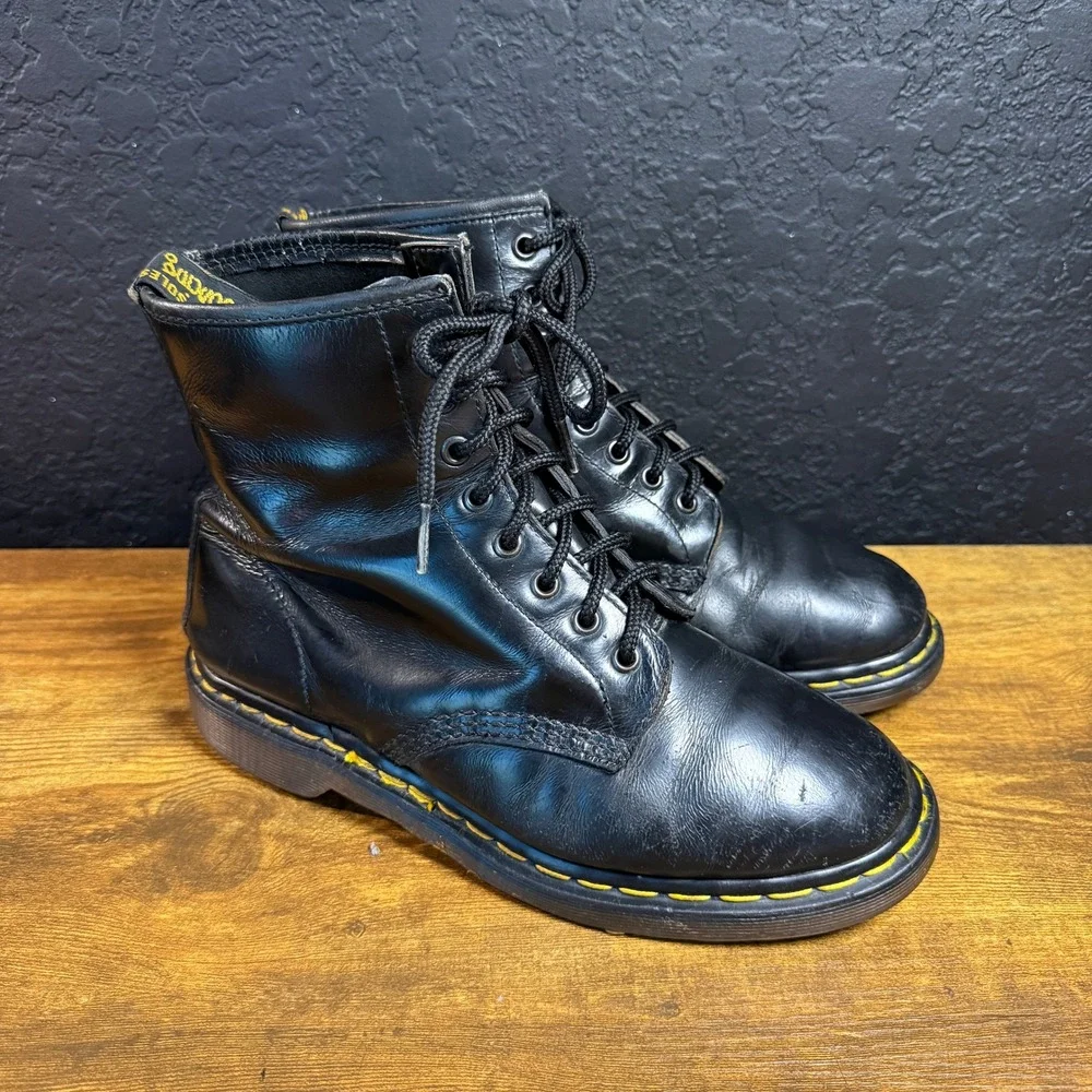 Vtg Dr. Martens 1460 Black Smooth Leather Combat Boots M8 W9 Made In England